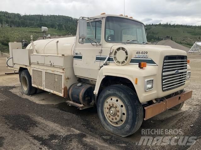 Ford LN8000 Säiliöautot