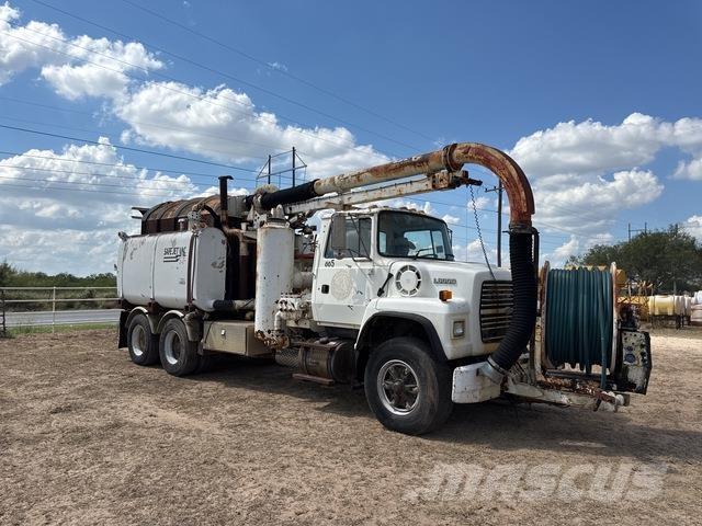 Ford LNT8000F Telakaivukoneet