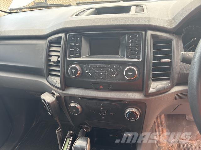 Ford Ranger Lava-autot