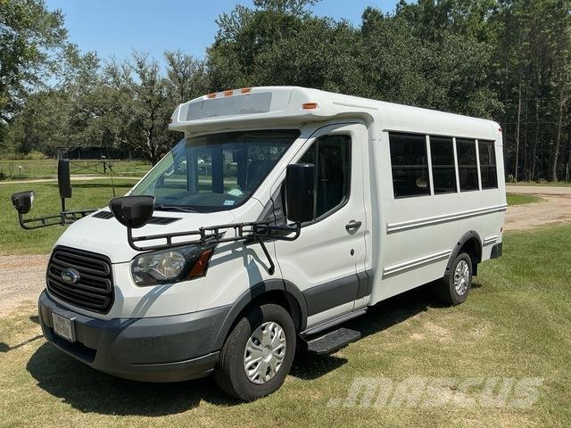 Ford Transit Minibussit
