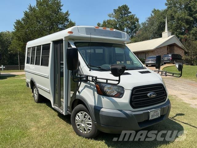 Ford Transit Minibussit