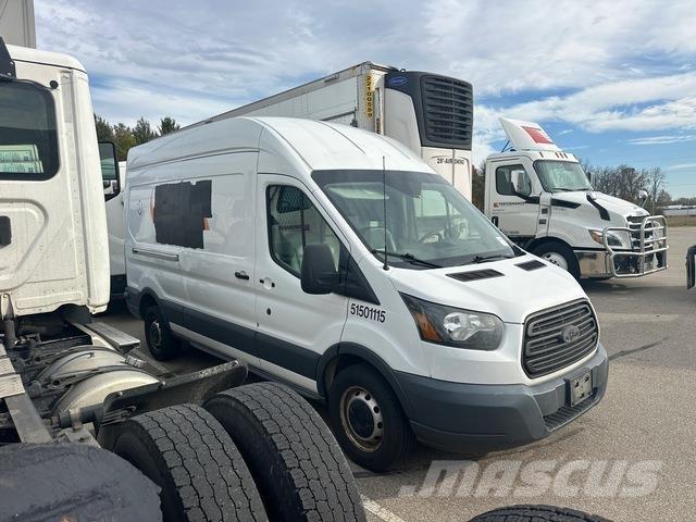 Ford Transit Pakettiautot