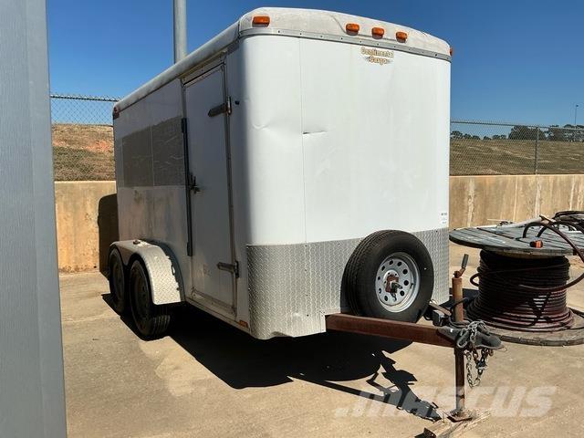 Forest River  Umpikoriperävaunut