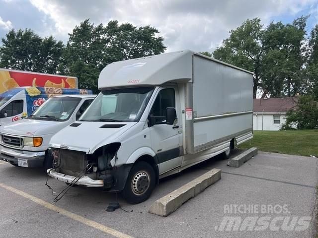 Freightliner  Pakettiautot