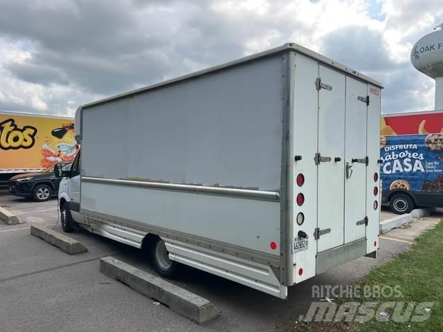 Freightliner  Pakettiautot