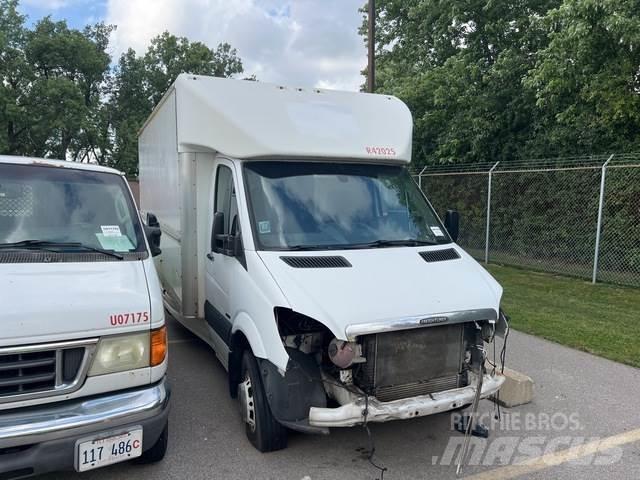 Freightliner  Pakettiautot