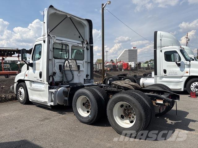 Freightliner  Vetopöytäautot