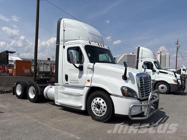 Freightliner  Vetopöytäautot