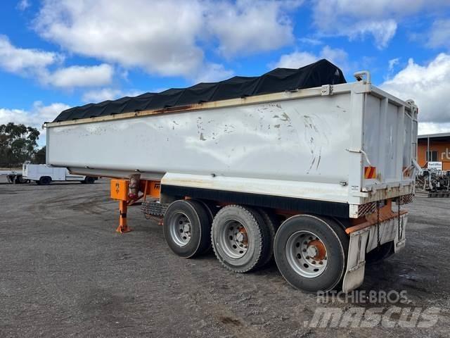  Freightmaster Sora- ja kippiperävaunut