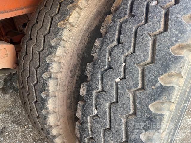  Freightmaster Sora- ja kippiperävaunut