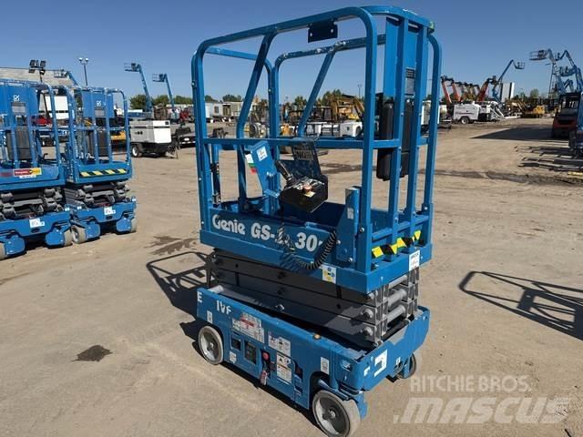 Genie GS-1330M Saksilavat