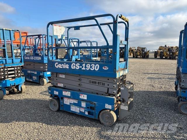 Genie GS-1930 Saksilavat