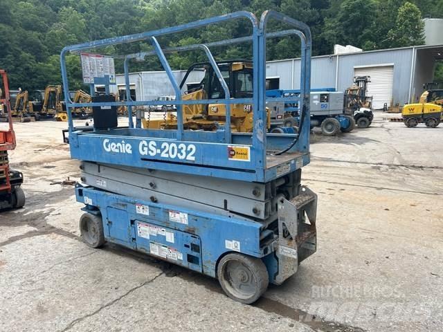 Genie GS2032 Saksilavat