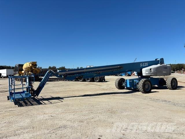 Genie S-125 Teleskooppipuominostimet