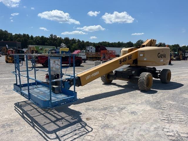 Genie S-40XC Teleskooppipuominostimet
