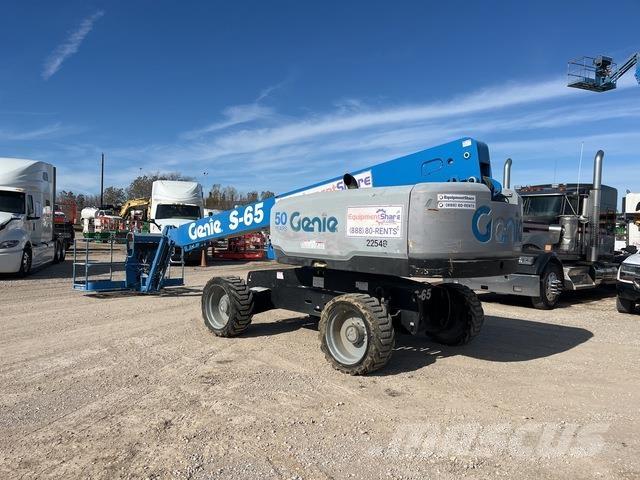 Genie S-65 Teleskooppipuominostimet