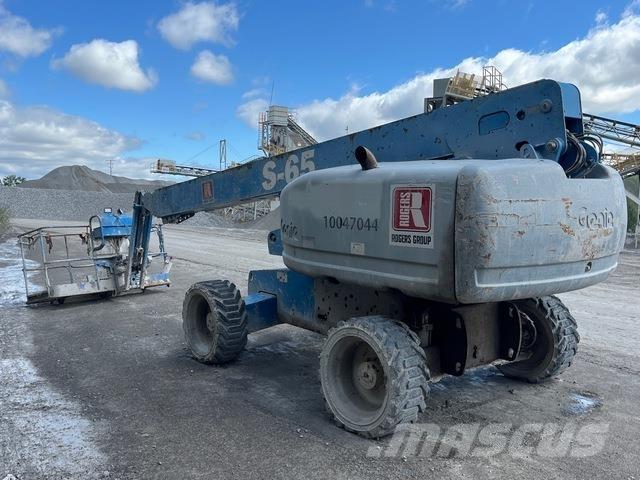 Genie S-65 Teleskooppipuominostimet