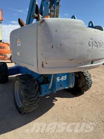 Genie S-65 Teleskooppipuominostimet