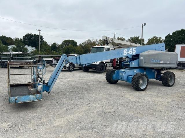 Genie S-65 Teleskooppipuominostimet