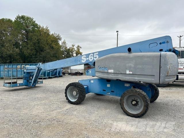 Genie S-65 Teleskooppipuominostimet