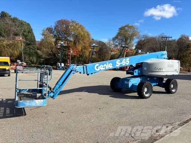Genie S-65 Teleskooppipuominostimet