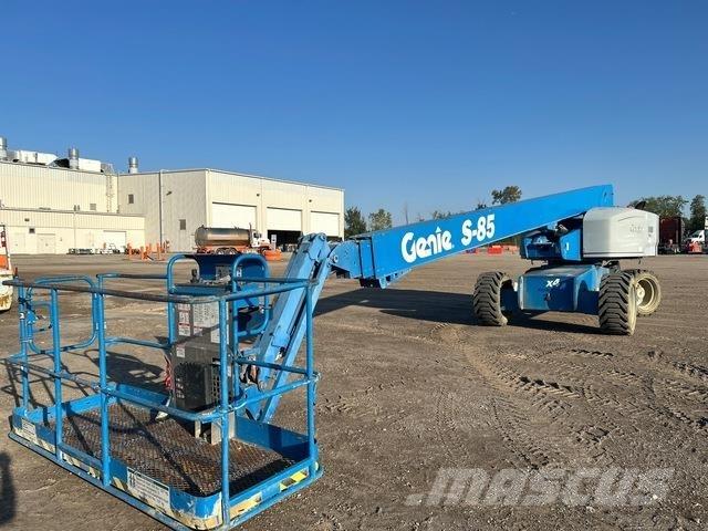 Genie S-85 Teleskooppipuominostimet