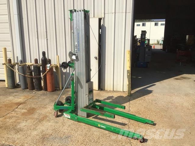 Genie SLC-24 Vinssit, nostolaitteet ja materiaalinostimet