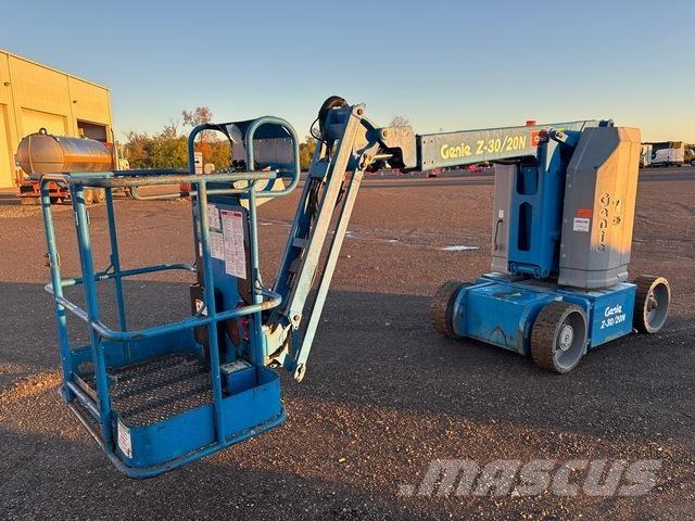 Genie Z-30/20N Kuukulkijat