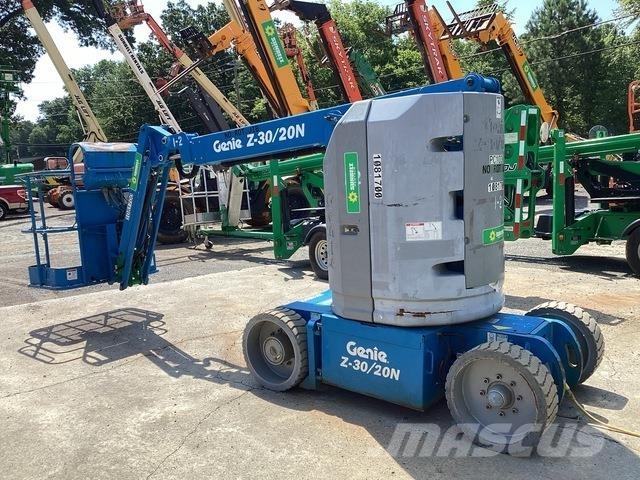 Genie Z-30/20N Kuukulkijat