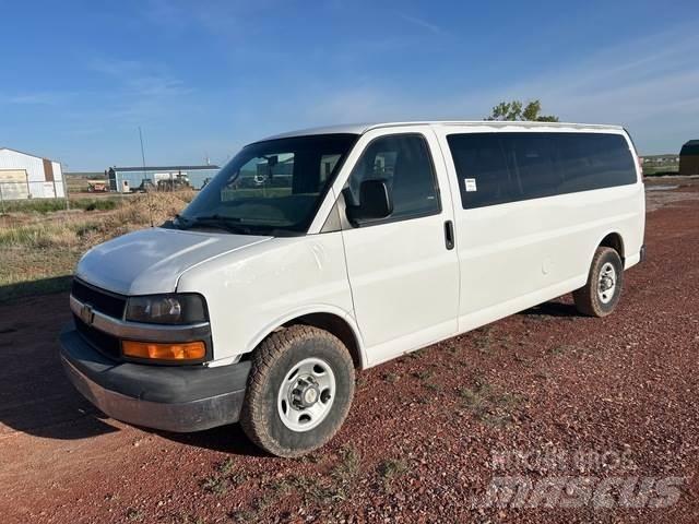 GMC Express Henkilöautot