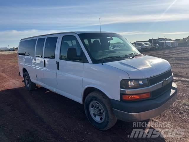 GMC Express Henkilöautot
