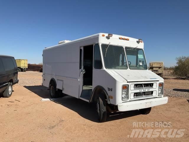 GMC P3500 Pakettiautot