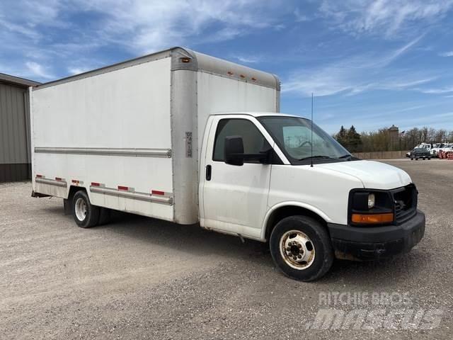GMC Savana Umpikorikuorma-autot