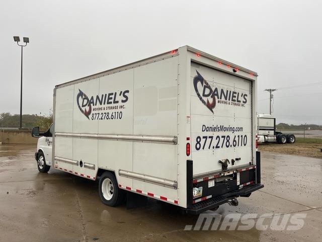 GMC Savana Umpikorikuorma-autot