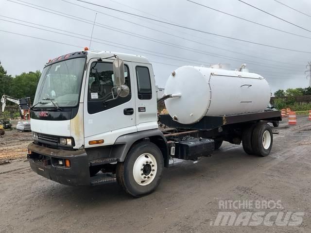GMC T7500 Vesisäiliöautot