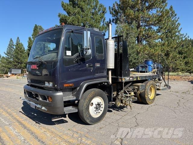 GMC T7500 Tienhoitoautot