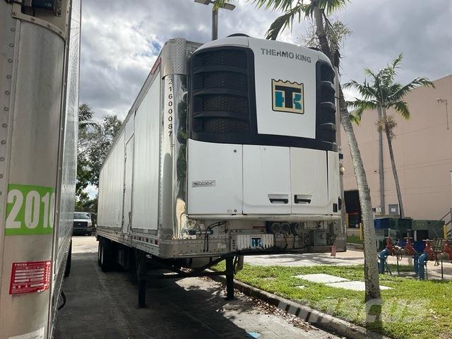 Great Dane  Kylmä-/Lämpökoripuoliperävaunut