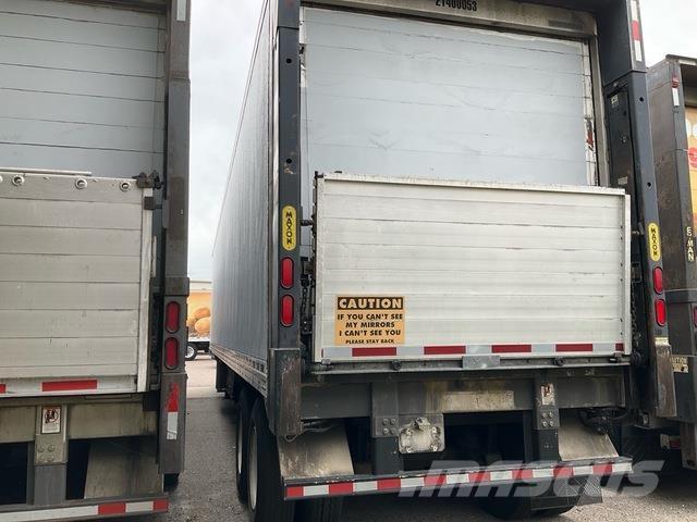 Great Dane  Kylmä-/Lämpökoripuoliperävaunut