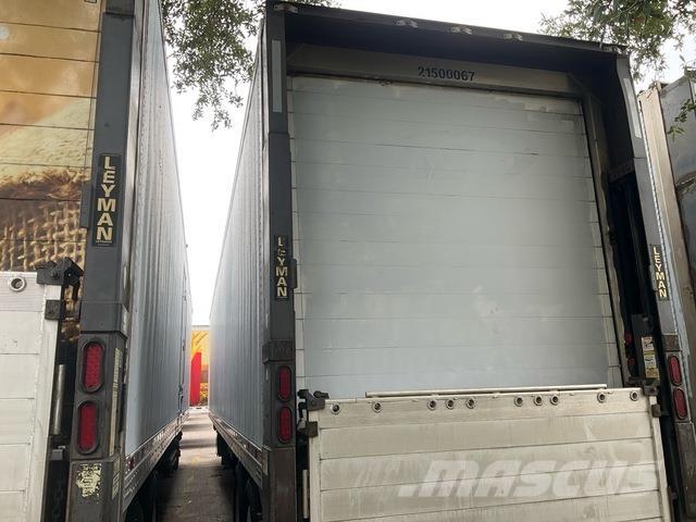 Great Dane  Kylmä-/Lämpökoripuoliperävaunut