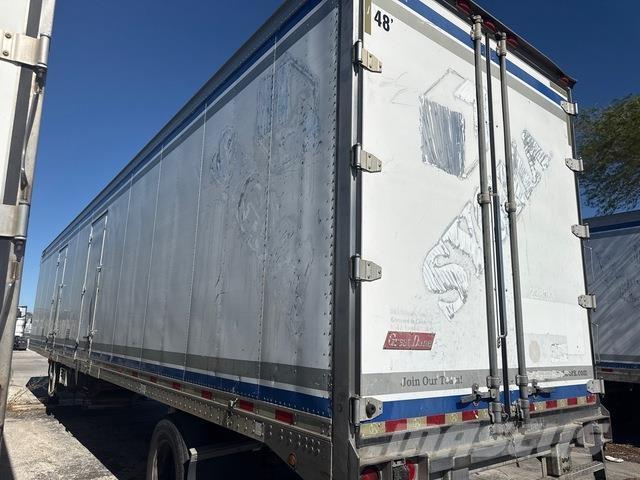 Great Dane  Kylmä-/Lämpökoripuoliperävaunut