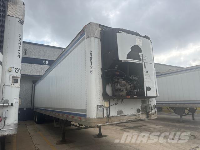 Great Dane  Kylmä-/Lämpökoripuoliperävaunut