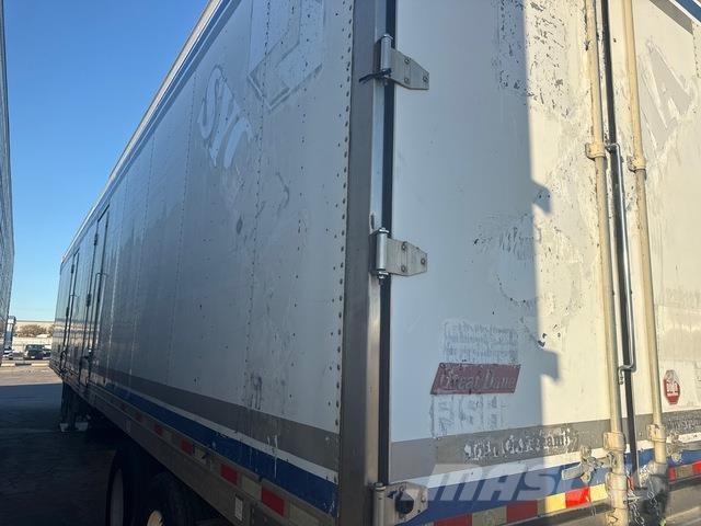 Great Dane  Kylmä-/Lämpökoripuoliperävaunut