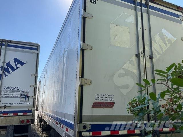 Great Dane  Kylmä-/Lämpökoripuoliperävaunut