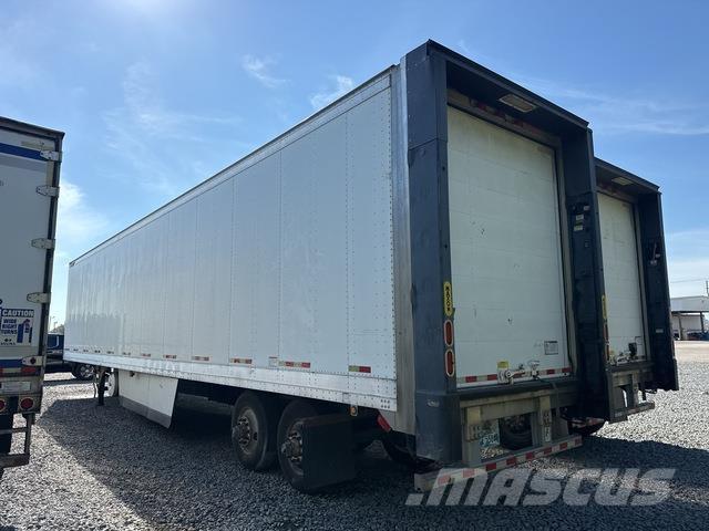 Great Dane  Kylmä-/Lämpökoripuoliperävaunut