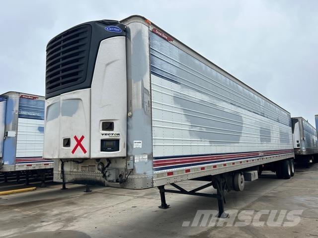 Great Dane  Kylmä-/Lämpökoripuoliperävaunut