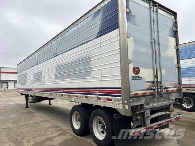 Great Dane  Kylmä-/Lämpökoripuoliperävaunut