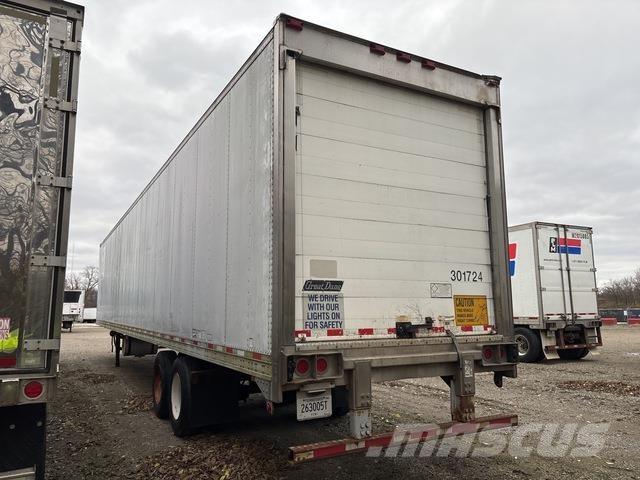 Great Dane  Kylmä-/Lämpökoripuoliperävaunut