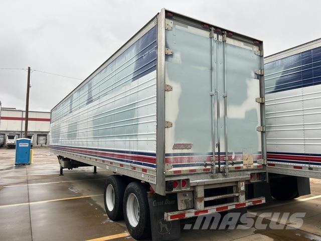 Great Dane  Kylmä-/Lämpökoripuoliperävaunut