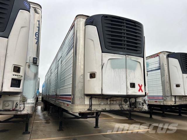 Great Dane  Kylmä-/Lämpökoripuoliperävaunut