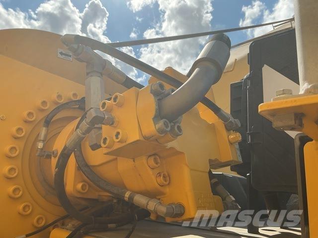 Grove GHC130 Tela-alustaiset nosturit